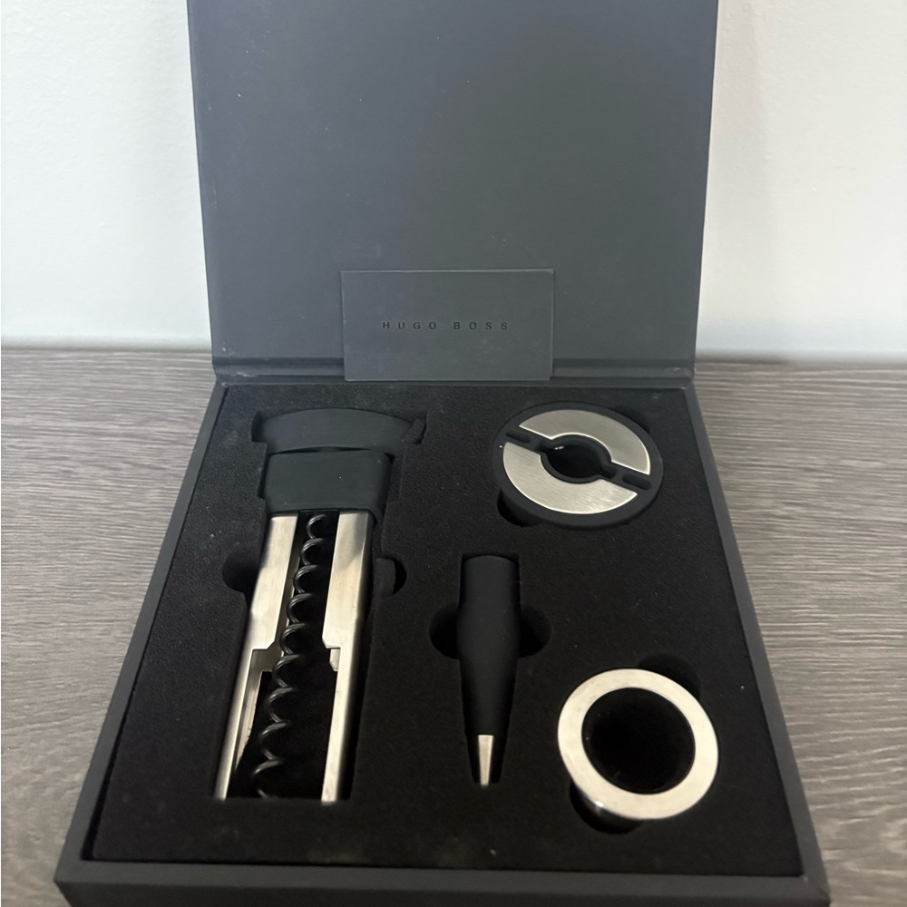 HUGO BOSS HAW592-Wine Set Distinct
